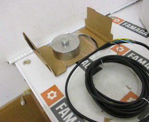 тензодатчик с кабелем 5м
CBL 2.500Kg COMPRESSION LOAD CELL
STAINLESS STEEL 17-4 PH IP68 OIML R60 C2 LAUMAS